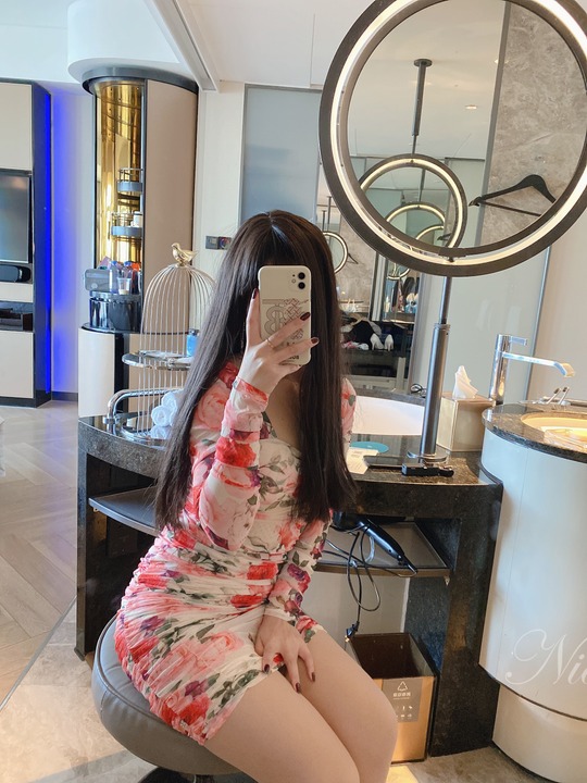 安乔乔最新兔女郎写真曝光：雪白肌肤+极致腰臀比，这套图直接封神【46套】